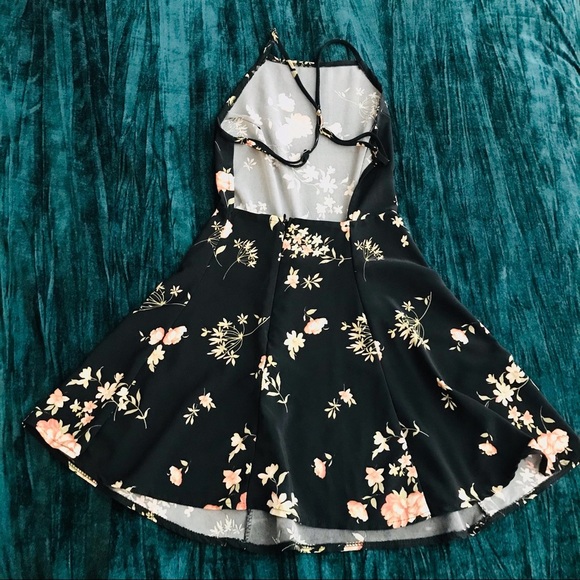 Brandy Melville Sundress Cross Back Floral OS - Picture 2 of 7